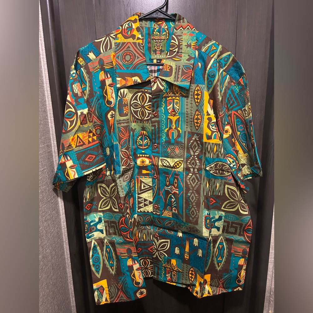 Men’s XL Tiki Shirt